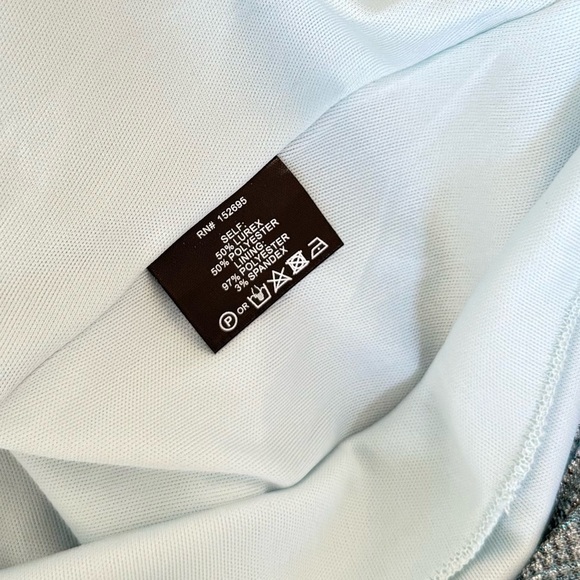 Layered With Love - Elegant Gold Mini Dress Size S - Picture 8 of 9